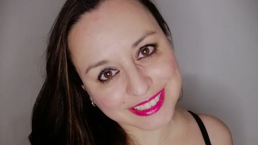 Live Sex Chat with AdelaAlbaNatural