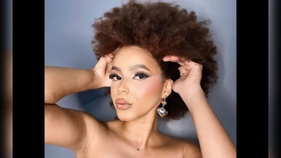Live Sex Chat with AfroditaBenz