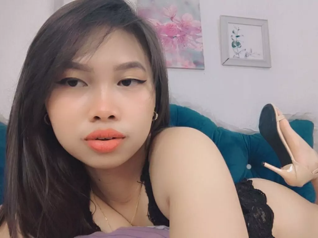 Live Sex Chat with AickoChann