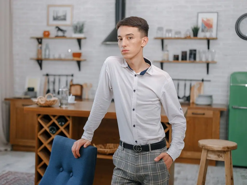 Live Sex Chat with AlexOstin