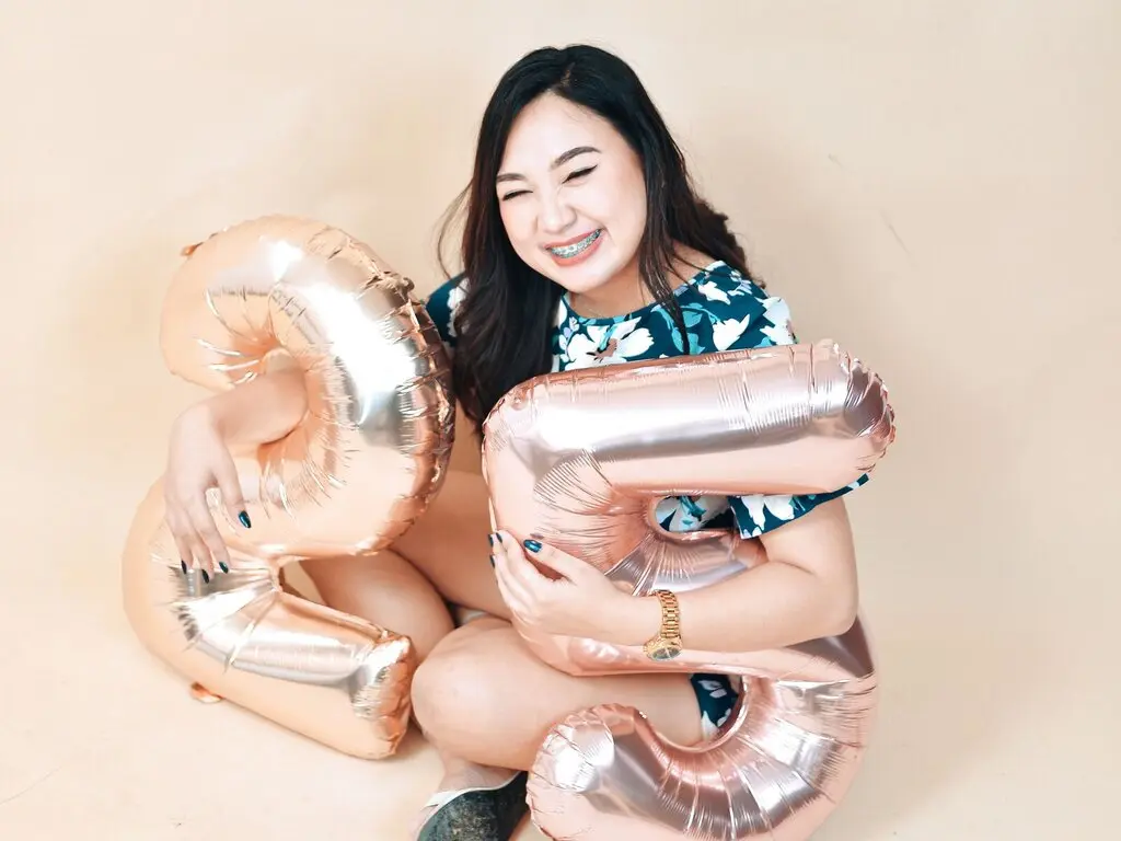 Live Sex Chat with AlysonSins