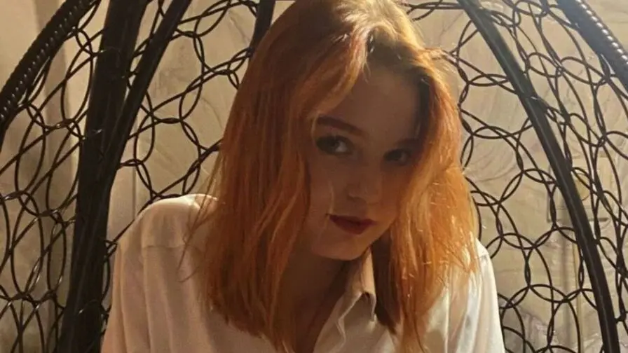 Live Sex Chat with BonnieFunnell