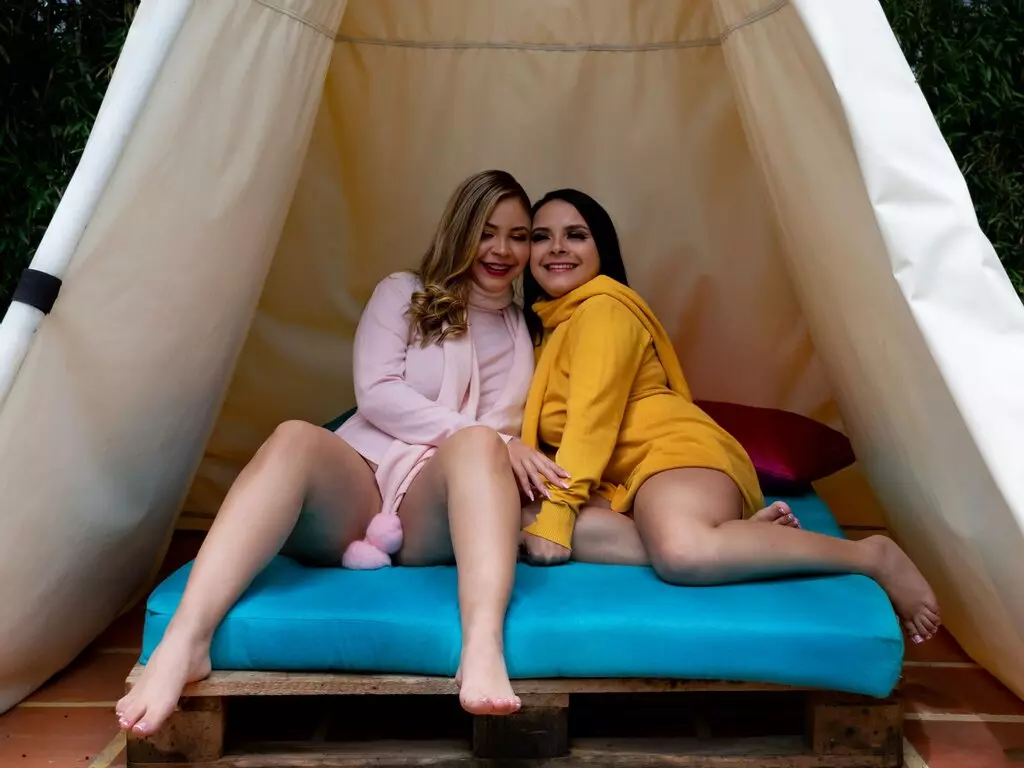 Live Sex Chat with BrittanyAndKiara