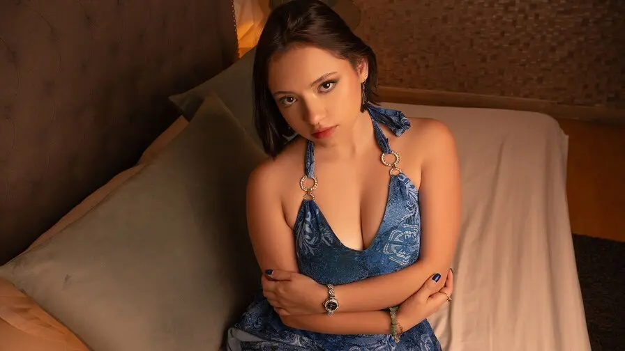 Live Sex Chat with CamiVelvet