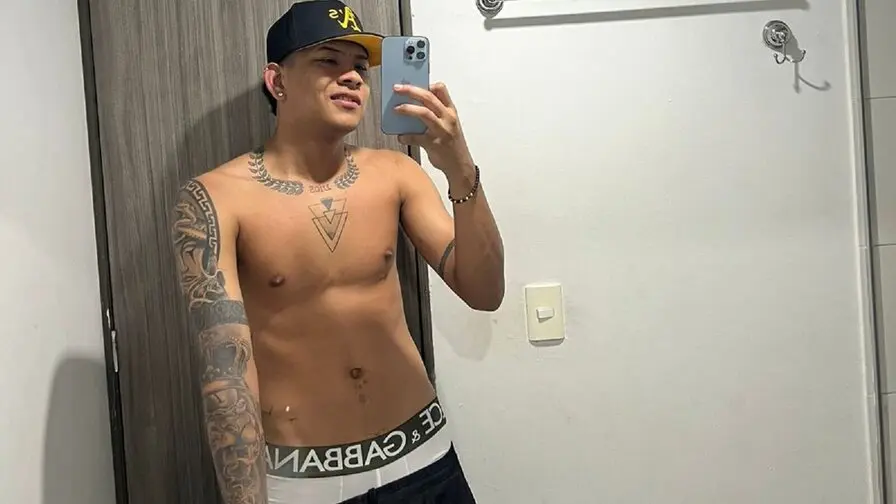 Live Sex Chat with CarlesBig