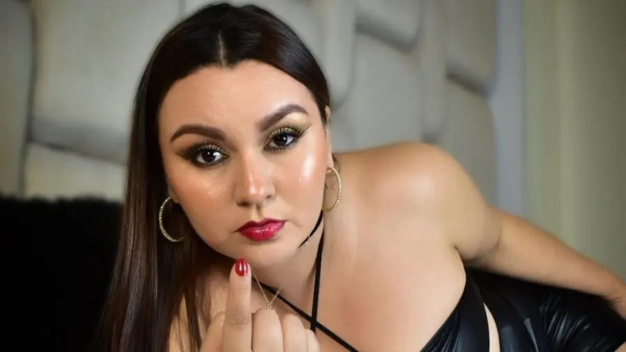 Live Sex Chat with ChloeBelli