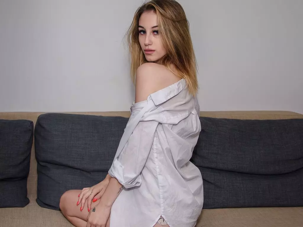 Live Sex Chat with ClarissaCherry