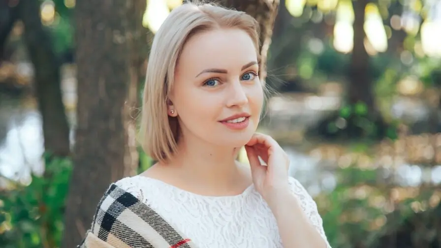 Live Sex Chat with CozySandra