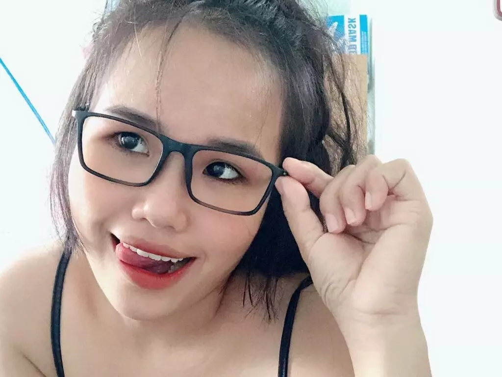 Live Sex Chat with DahliaJohn