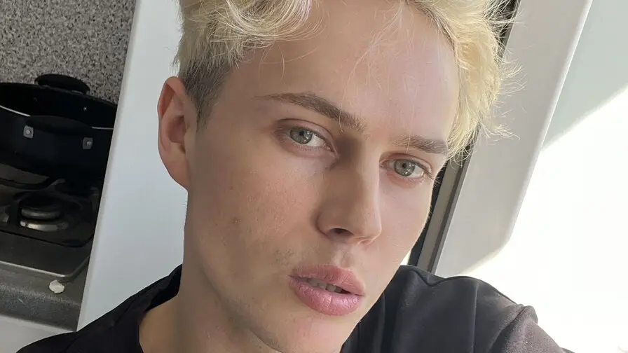 Live Sex Chat with DannyTeeth