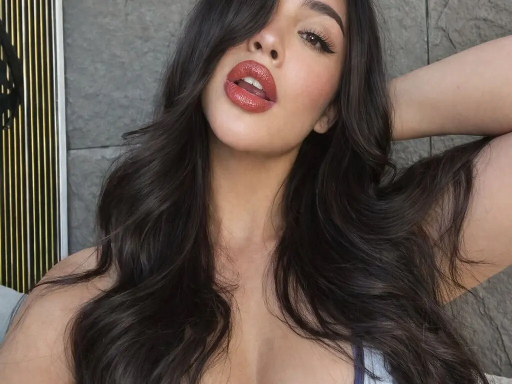 Live Sex Chat with DuainaSnowe