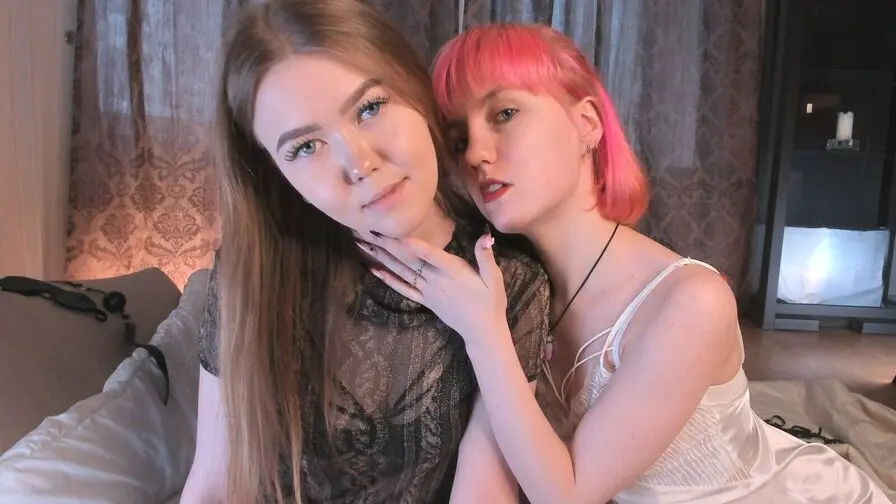Live Sex Chat with EdwinaAndBlythe
