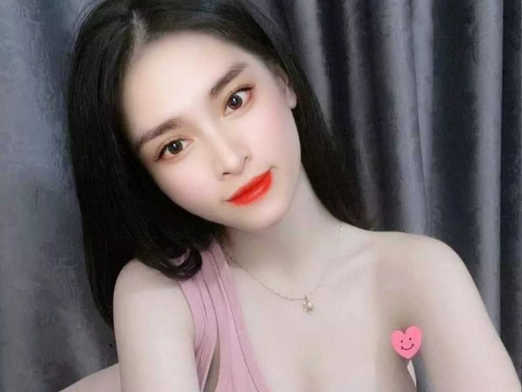 Live Sex Chat with ElaniaTruong