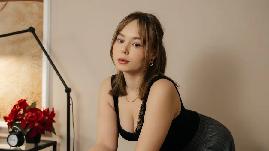 Live Sex Chat with ElaraVance