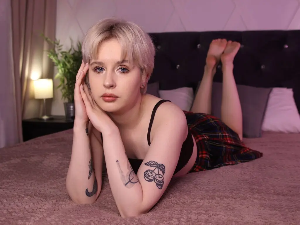 Live Sex Chat with EmmaGarland