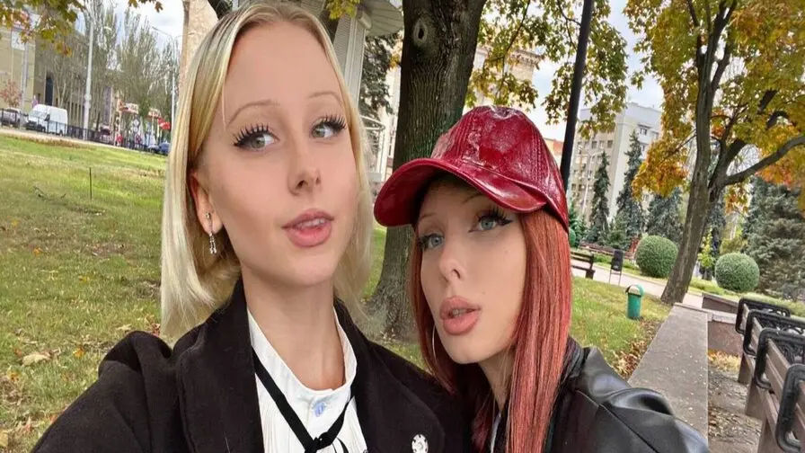 Live Sex Chat with EricaCarolina