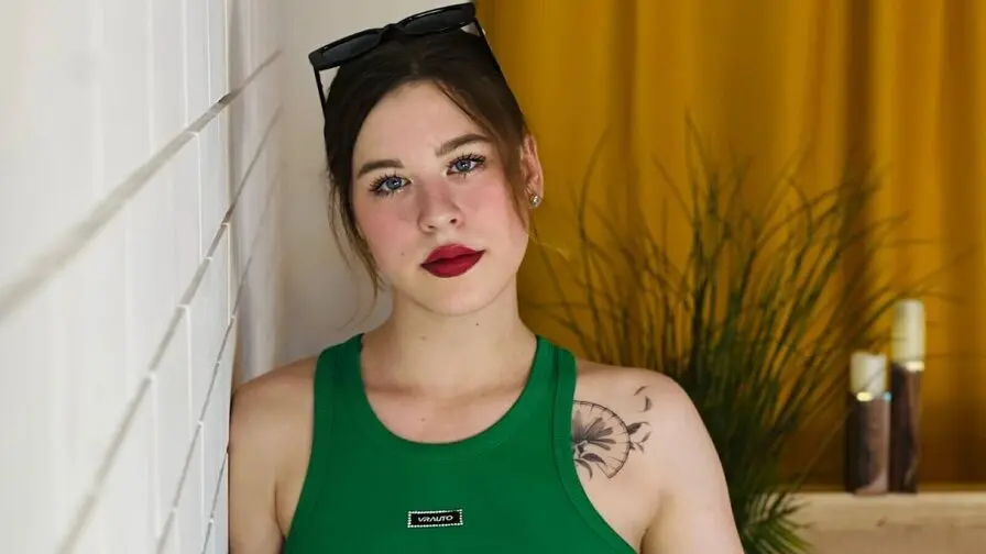 Live Sex Chat with ErinKelley