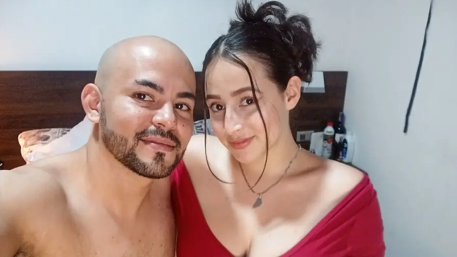 Live Sex Chat with EsperanzaAndNacho