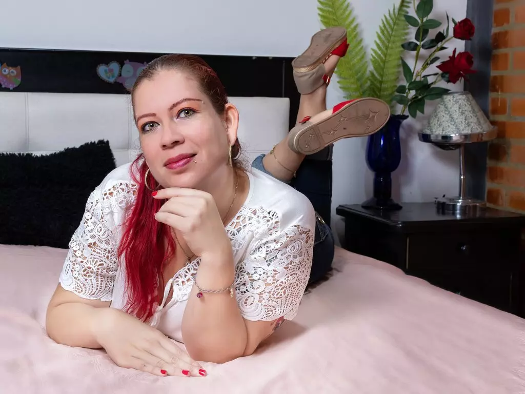 Live Sex Chat with EstelleLinares