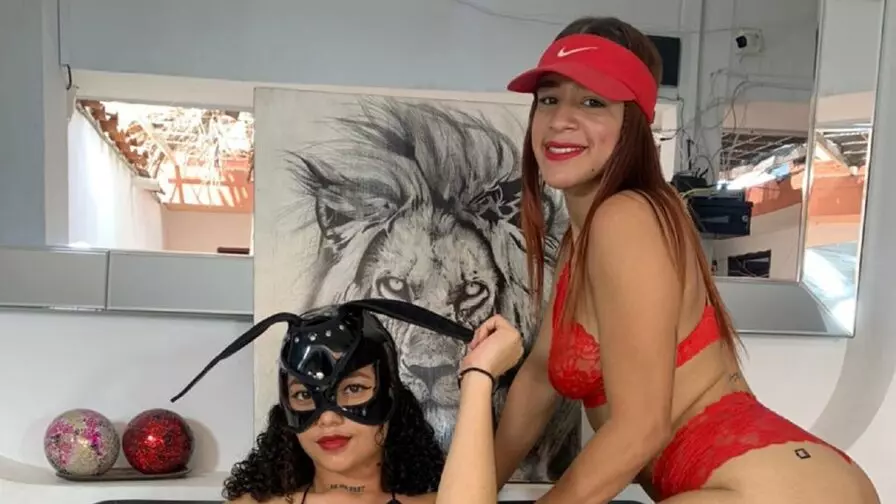 Live Sex Chat with EvelynAndSofia