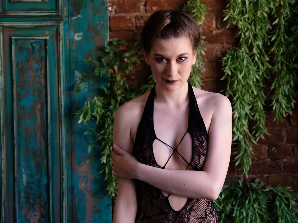 Live Sex Chat with GretaMiln