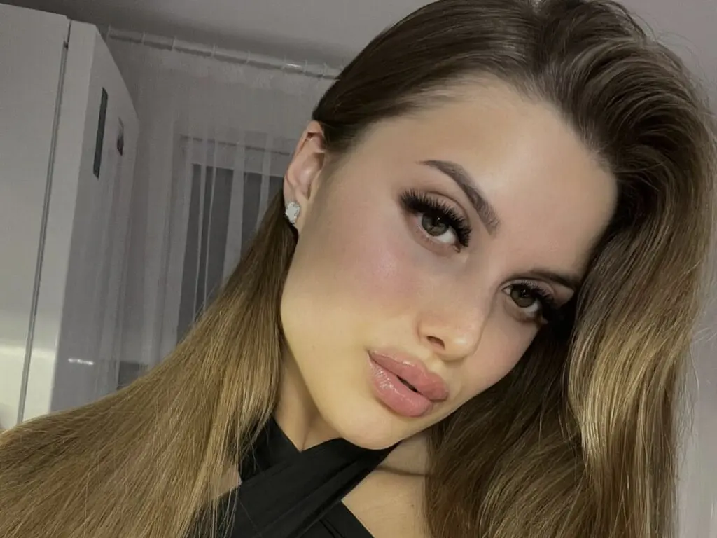 Live Sex Chat with JassyMillar