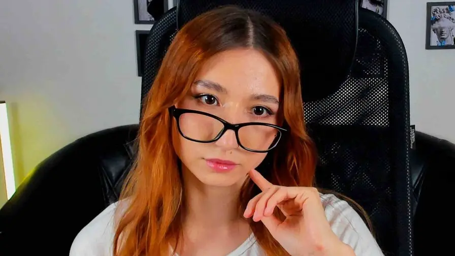 Live Sex Chat with KarenDarvis