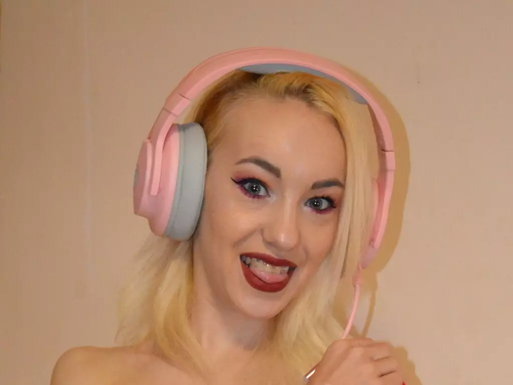 Live Sex Chat with KatherineDarvin