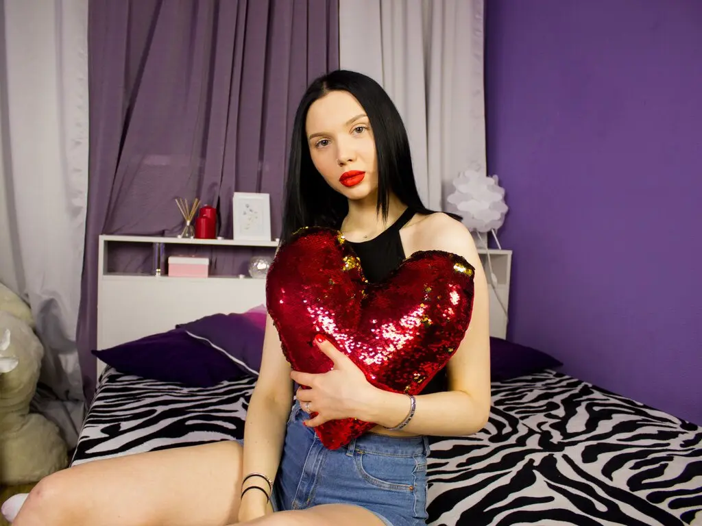 Live Sex Chat with KiriaAdams
