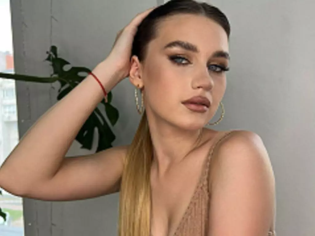 Live Sex Chat with LeonaAndreoli