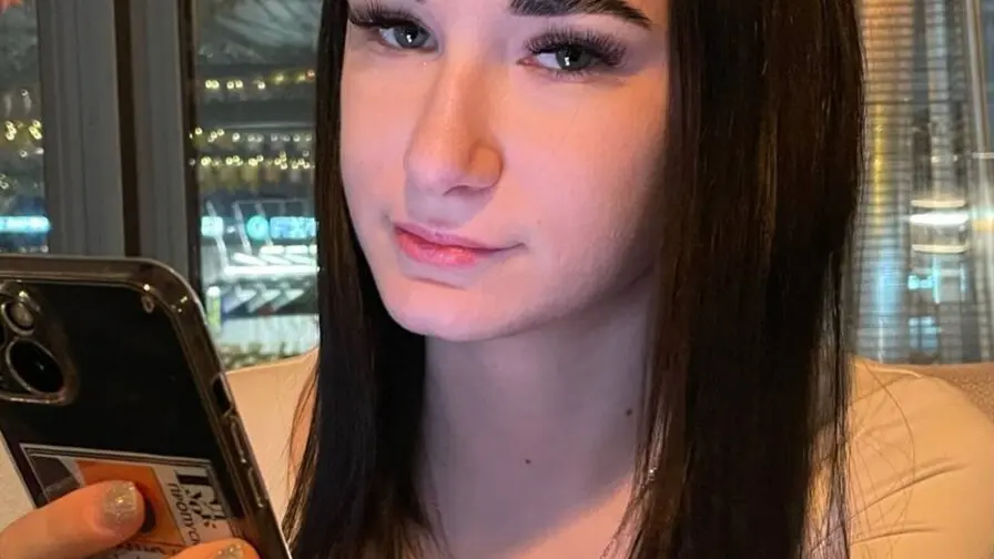 Live Sex Chat with LilyGrows