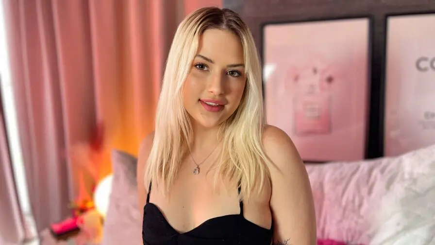 Live Sex Chat with LoveLein