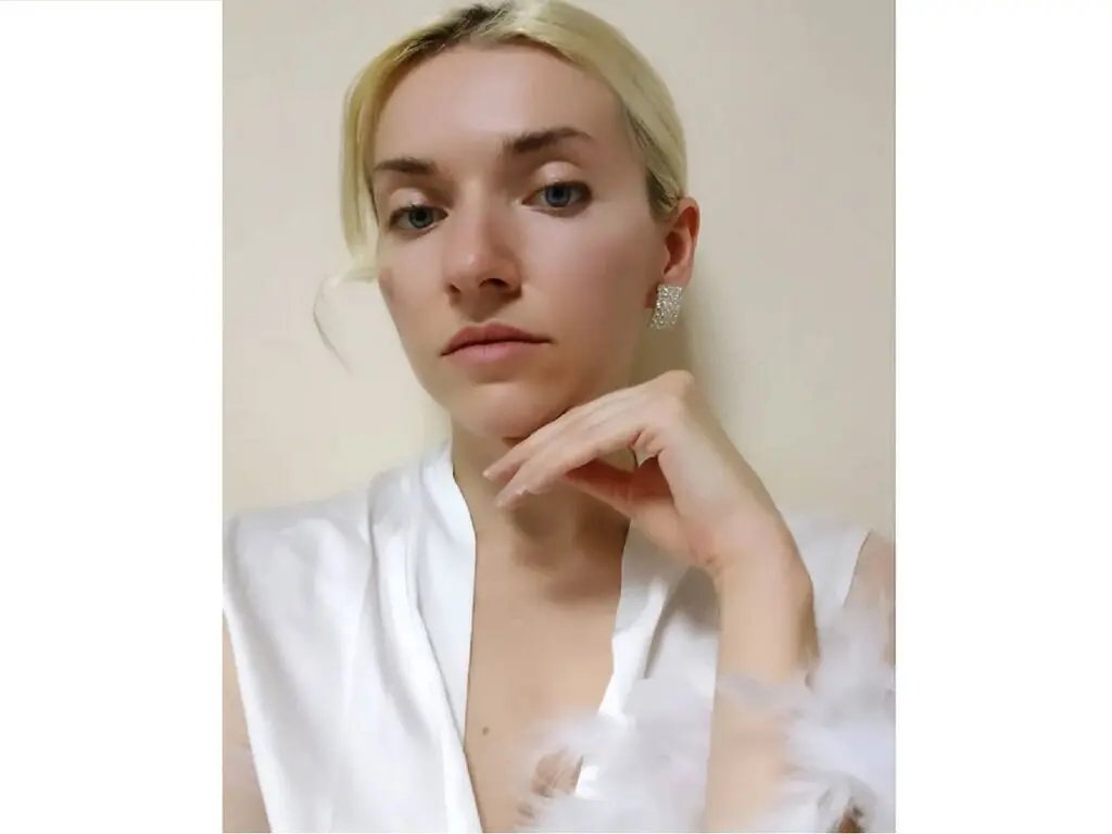 Live Sex Chat with LuciaMartorell