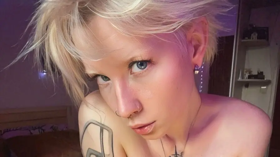 Live Sex Chat with LunaHurt