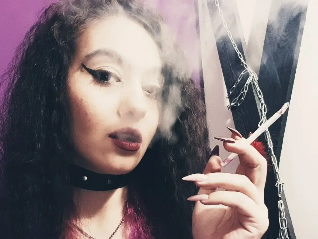 Live Sex Chat with MadeleineLynn