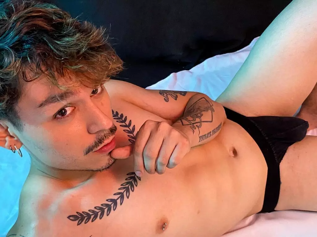 Live Sex Chat with ManoloSerrano