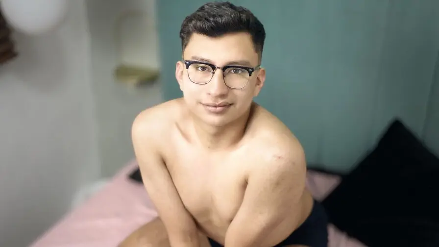 Live Sex Chat with MatthewKai