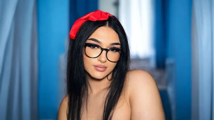 Live Sex Chat with MayaVyxen