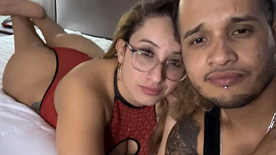 Live Sex Chat with MelissaBrian