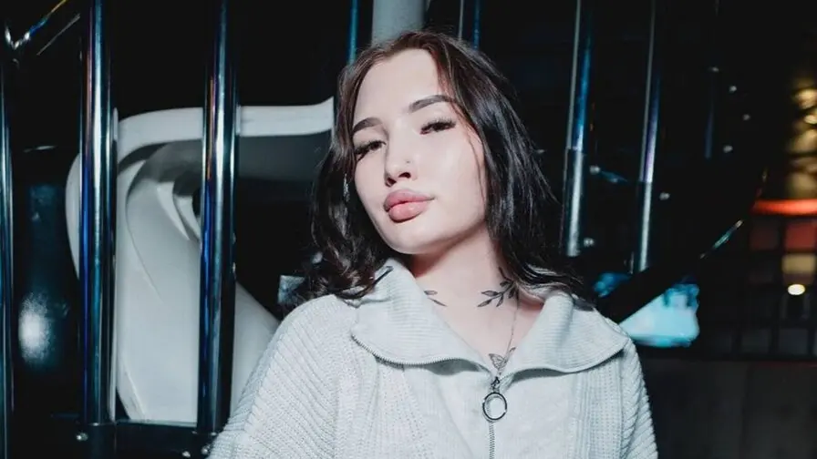 Live Sex Chat with MiaSnaw