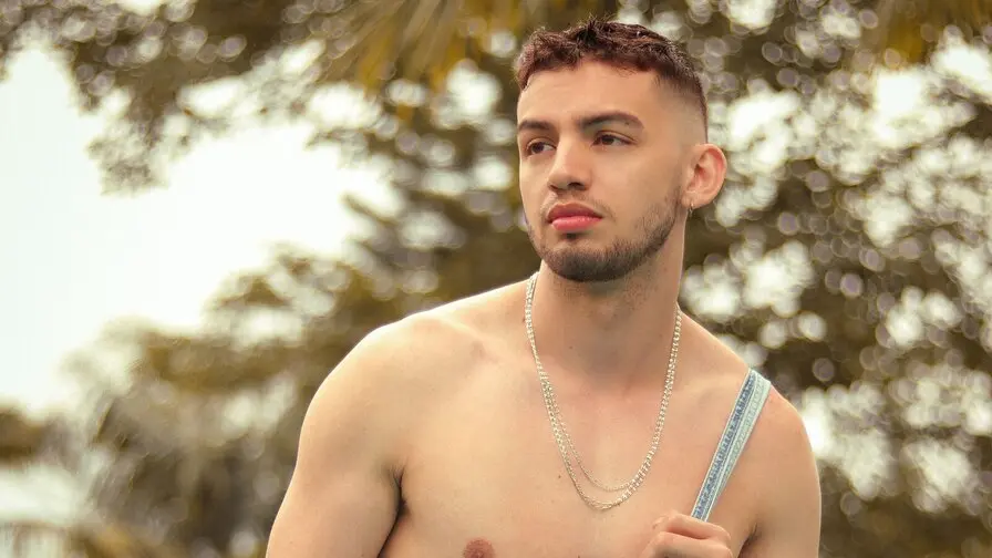 Live Sex Chat with MichaelMagno