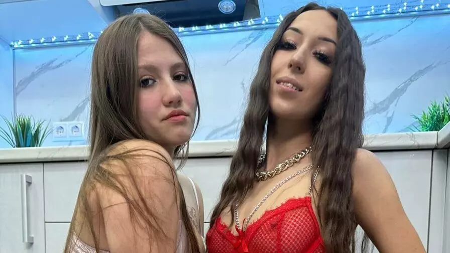 Live Sex Chat with MikkiandNika