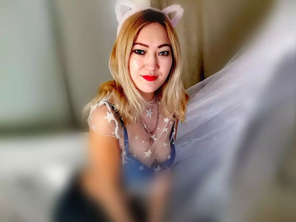 Live Sex Chat with MillaTakker