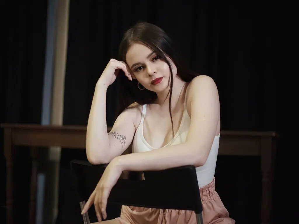 Live Sex Chat with MonicaChase