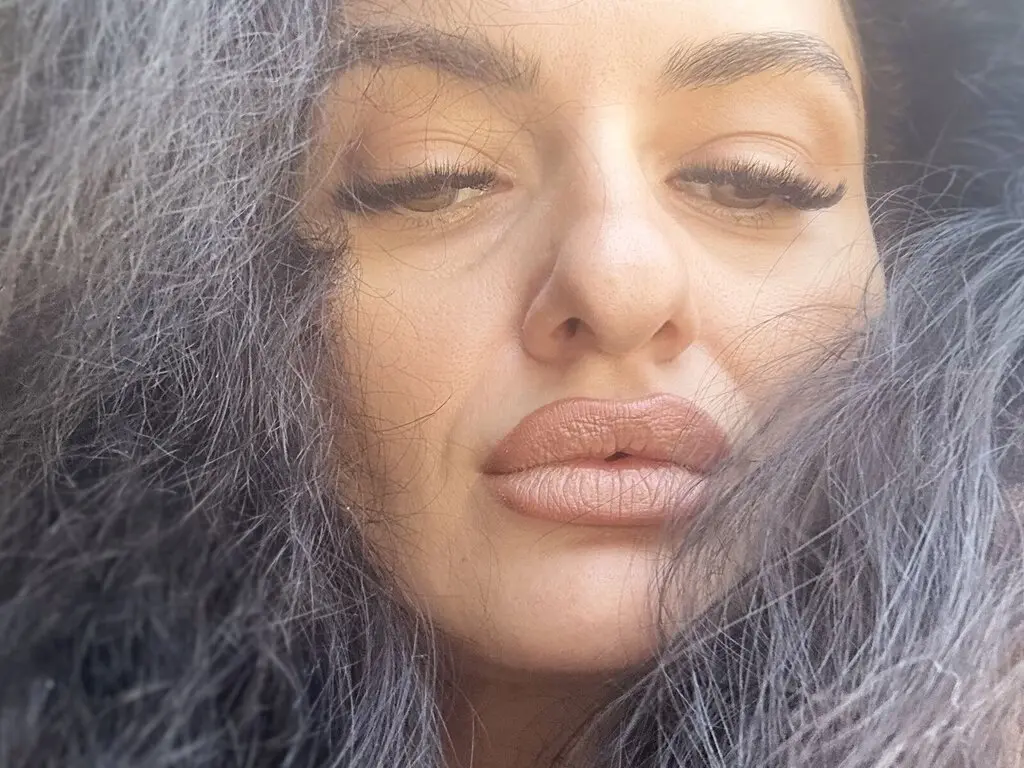 Live Sex Chat with NatashaOlivia