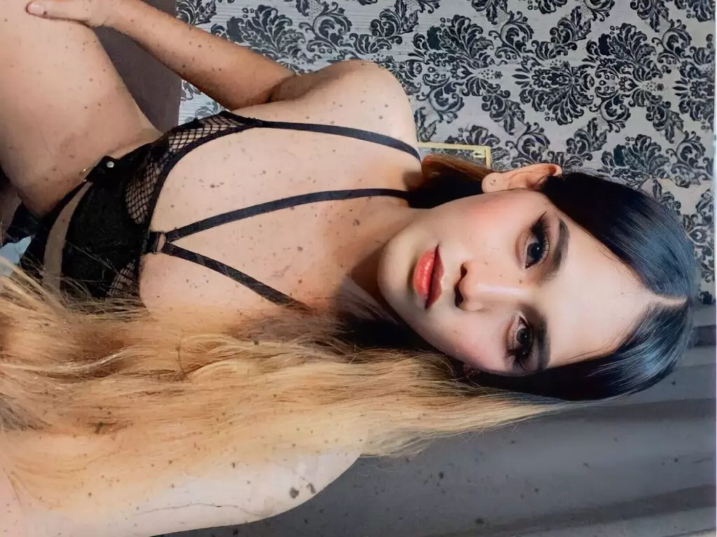 Live Sex Chat with NathalieFinly