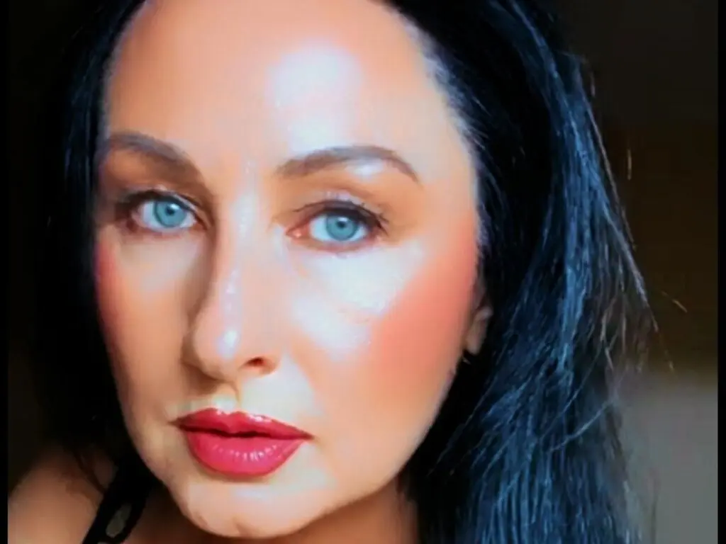 Live Sex Chat with NellyDunn