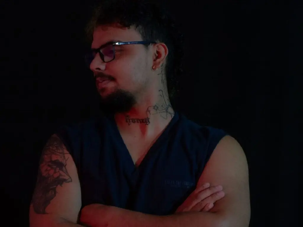 Live Sex Chat with NiccoloGray