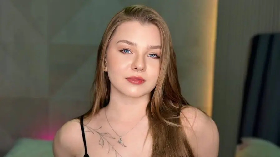 Live Sex Chat with NoaLane