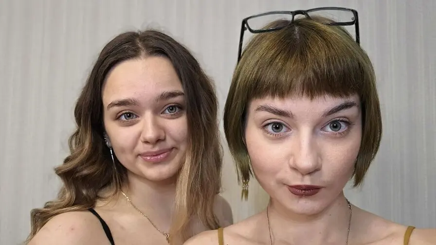 Live Sex Chat with NoreenAndJuliana